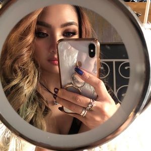 Meet your Posher, Jhenn a